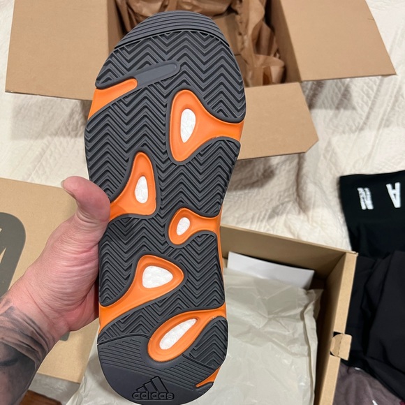 Sold - Picture 3 of 6